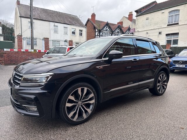 2019 Volkswagen Tiguan 2L R-Line Tech 5dr - Photo 2