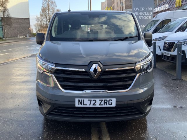 2022 Renault Trafic 2L Business 4dr - Photo 2