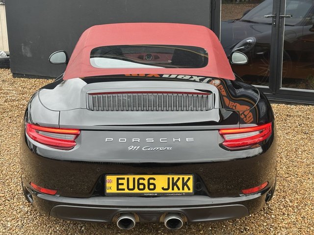 2024 Porsche 911 - Photo 9