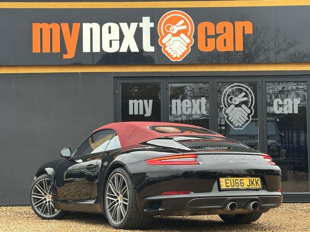 2024 Porsche 911 - Photo 10