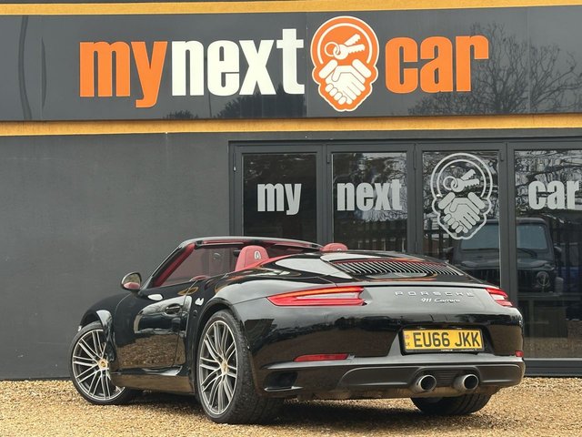2024 Porsche 911 - Photo 11