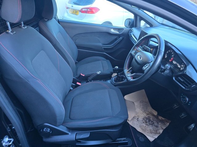 2020 FORD FIESTA VAN - Photo 2