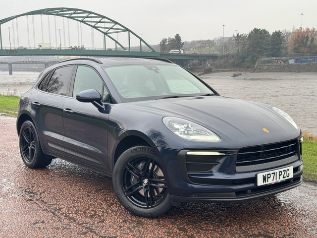 2021 PORSCHE MACAN