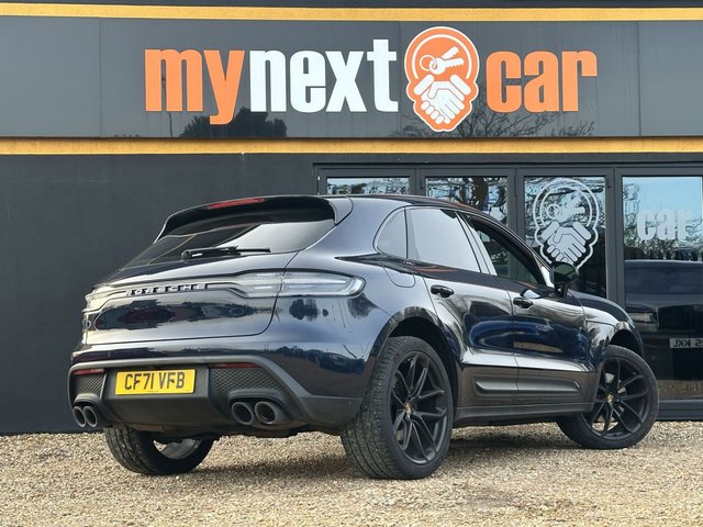 2022 Porsche Macan - Photo 10
