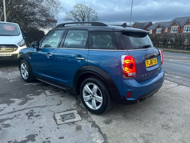 View our MINI COUNTRYMAN