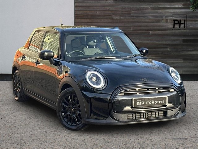 2023 23 MINI Hatch 1.5 Cooper Classic Hatchback 5dr Petrol Steptronic Euro 6 (s/s) (136 ps)