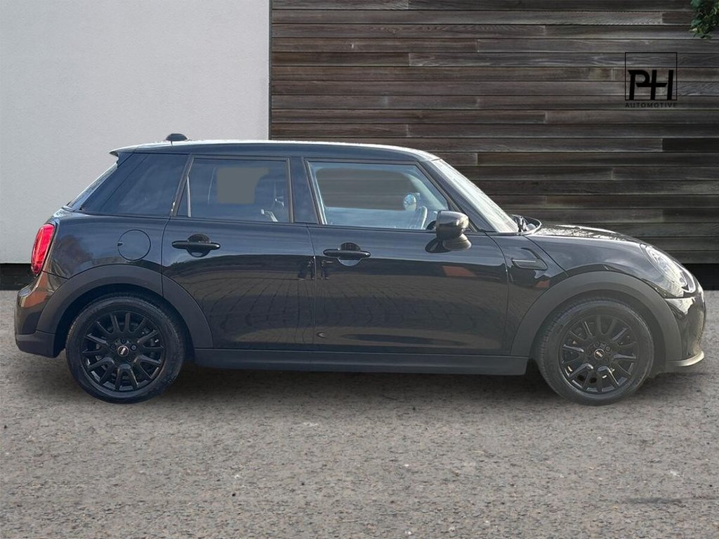 USED 2023 23 MINI HATCH 1.5 Cooper Classic Hatchback 5dr Petrol Steptronic Euro 6 (s/s) (136 ps) BLACK PACK|APPLE CARPLAY