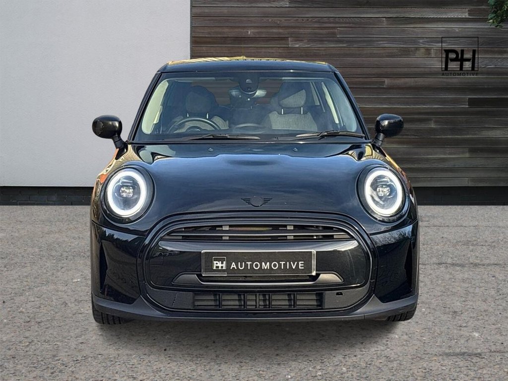 USED 2023 23 MINI HATCH 1.5 Cooper Classic Hatchback 5dr Petrol Steptronic Euro 6 (s/s) (136 ps) BLACK PACK|APPLE CARPLAY