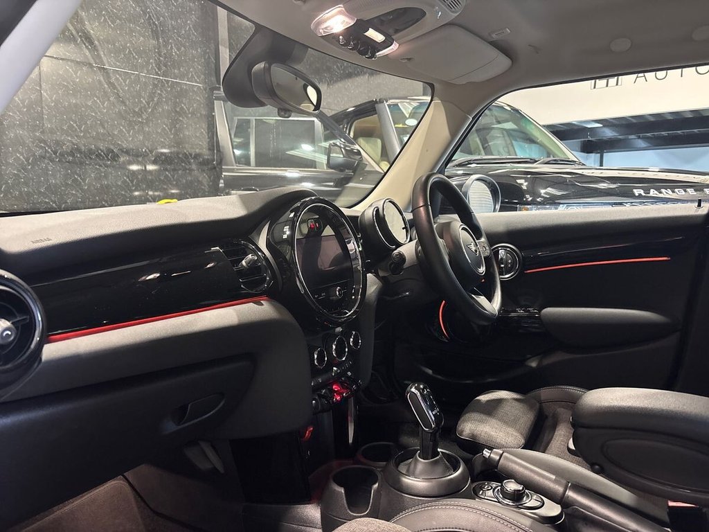 USED 2023 23 MINI HATCH 1.5 Cooper Classic Hatchback 5dr Petrol Steptronic Euro 6 (s/s) (136 ps) BLACK PACK|APPLE CARPLAY