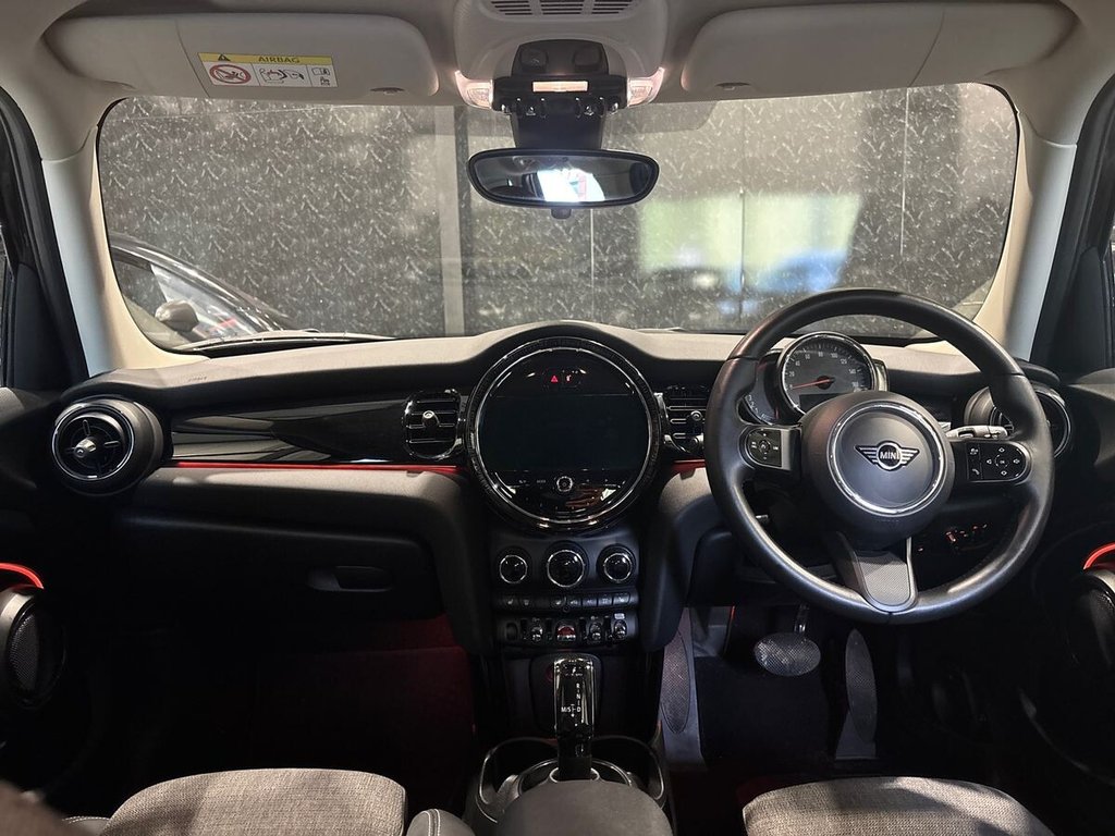 USED 2023 23 MINI HATCH 1.5 Cooper Classic Hatchback 5dr Petrol Steptronic Euro 6 (s/s) (136 ps) BLACK PACK|APPLE CARPLAY