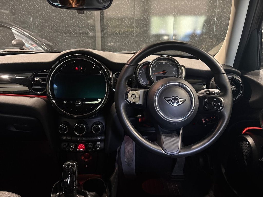 USED 2023 23 MINI HATCH 1.5 Cooper Classic Hatchback 5dr Petrol Steptronic Euro 6 (s/s) (136 ps) BLACK PACK|APPLE CARPLAY