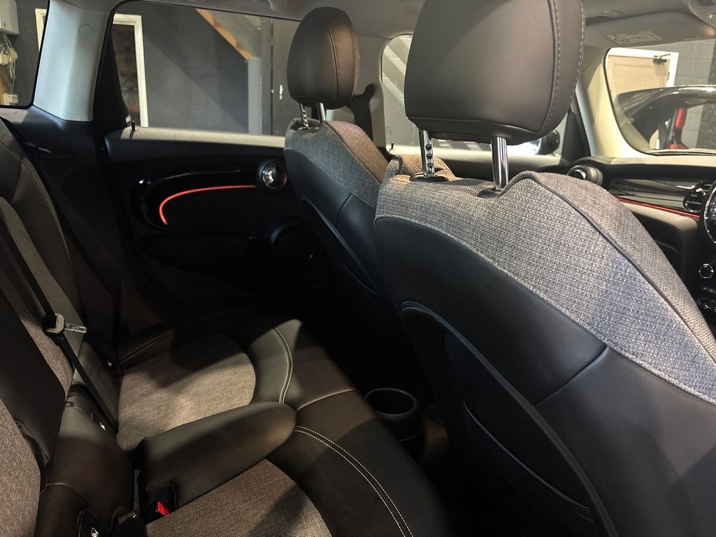 USED 2023 23 MINI HATCH 1.5 Cooper Classic Hatchback 5dr Petrol Steptronic Euro 6 (s/s) (136 ps) BLACK PACK|APPLE CARPLAY