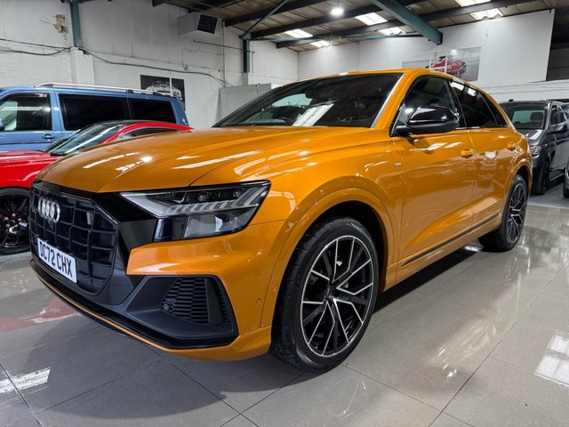 2022 AUDI Q8 - Photo 2