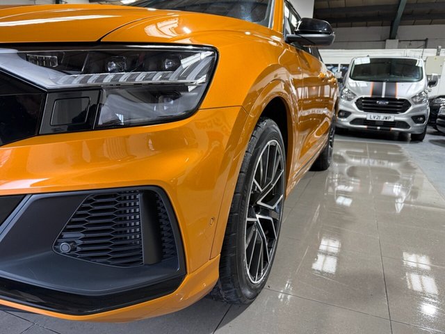 2022 AUDI Q8 - Photo 9