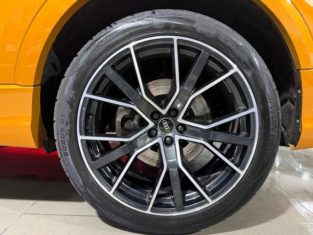 2022 AUDI Q8 - Photo 12