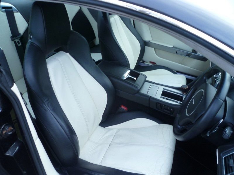 USED 2010 10 ASTON MARTIN DB9 6.0 V12 Coupe 2dr Petrol T-TronicII Euro 4 (470 bhp) 