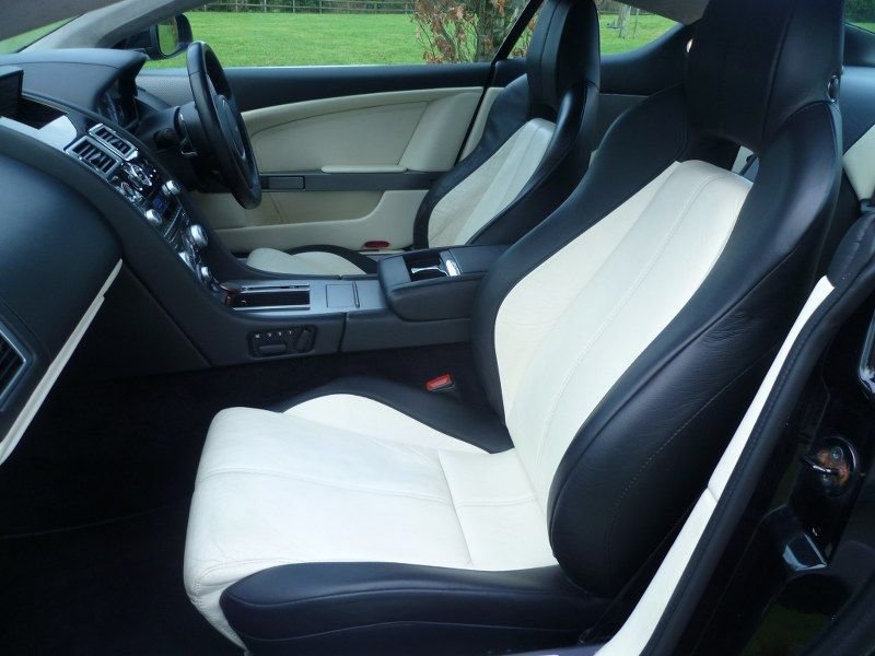 USED 2010 10 ASTON MARTIN DB9 6.0 V12 Coupe 2dr Petrol T-TronicII Euro 4 (470 bhp) 
