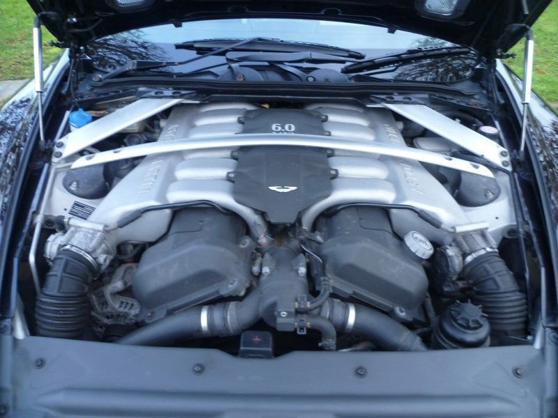 USED 2010 10 ASTON MARTIN DB9 6.0 V12 Coupe 2dr Petrol T-TronicII Euro 4 (470 bhp) 