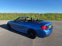 USED 2019 69 BMW 2 SERIES 2.0 220d M Sport Convertible 2dr Diesel Auto Euro 6 (s/s) (190 ps) JUST 32,000 MILES FROM NEW - M SPORT - 220D 190BHP - NAVIGATION MEDIA - HEATED LEATHER SEATS - MODERN & STYLISH