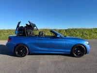USED 2019 69 BMW 2 SERIES 2.0 220d M Sport Convertible 2dr Diesel Auto Euro 6 (s/s) (190 ps) JUST 32,000 MILES FROM NEW - M SPORT - 220D 190BHP - NAVIGATION MEDIA - HEATED LEATHER SEATS - MODERN & STYLISH