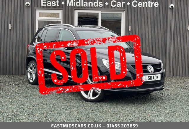 2011 TIGUAN 2.0 TDI R LINE SUV 5DR DIESEL DSG 4WD EURO 5 140... photo