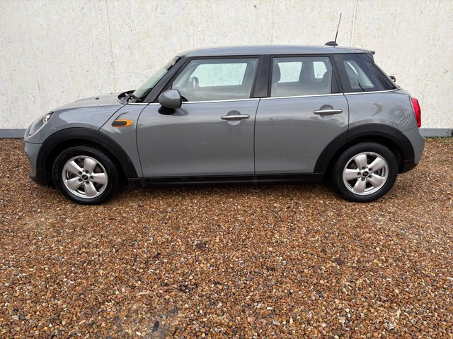 2016 MINI HATCH 1.2 One Hatchback 5dr Petrol Manual Euro 6 (s/s) (102 ps) - Photo 9