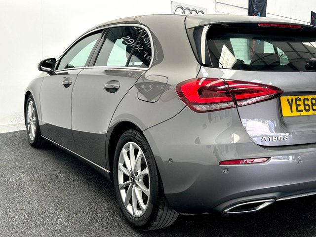 2018 Mercedes-Benz A-CLASS - Photo 7