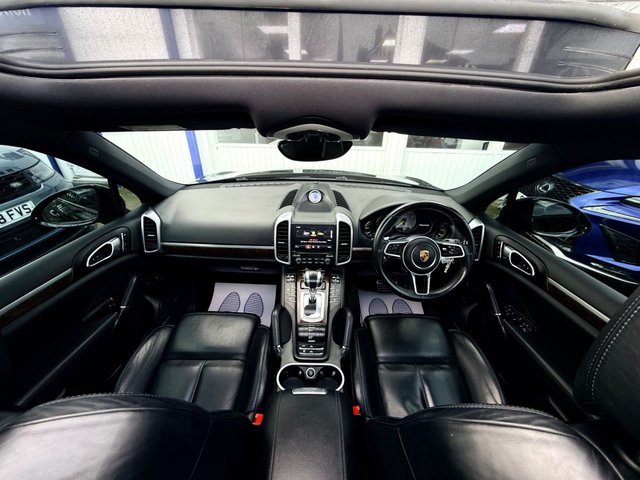 2017 PORSCHE CAYENNE 2017 3.0 V6 E-Hybrid S Platinum Edition SUV 5dr Petrol Plug-in Hybrid TiptronicS Panoramic Roof Camera Nav Steps 4WD Euro 6 (s/s) (416 ps) - Photo 6