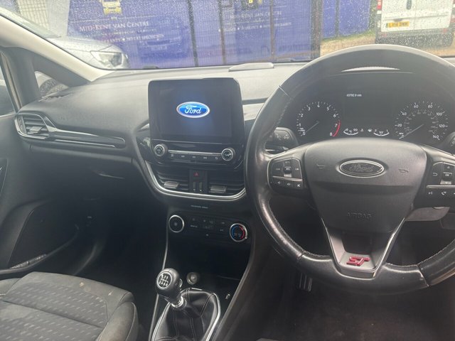 2019 FORD FIESTA 1.0T EcoBoost GPF Zetec Hatchback 5dr Petrol Manual Euro 6 (s/s) (100 ps) - Photo 12