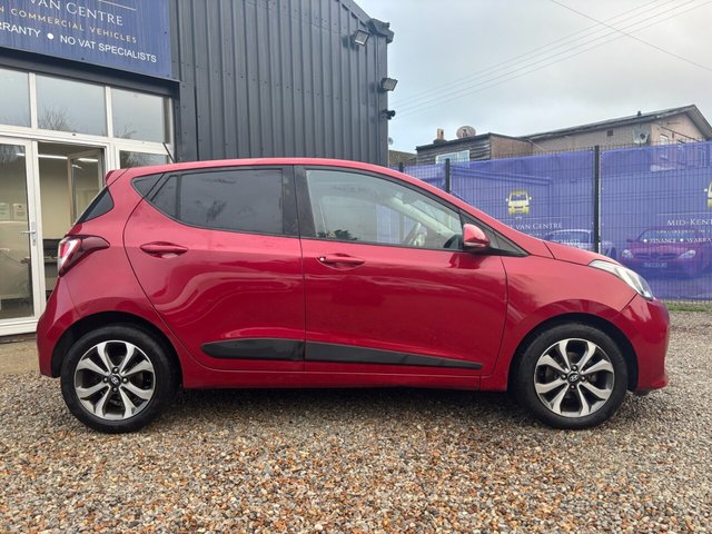 2017 HYUNDAI I10 1.2 Premium SE Hatchback 5dr Petrol Auto Euro 6 (87 ps) - Photo 3