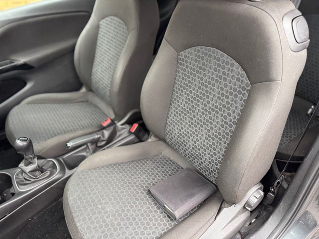 2017 Vauxhall Corsa 1.4L Sting 3dr - Photo 2