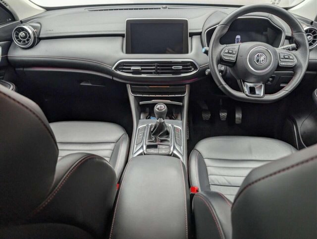 USED 2024 24 MG MG HS 1.5 T-GDI Trophy SUV 5dr Petrol Manual Euro 6 (s/s) (162 ps) CRUISE CONTROL+LANE KEEP ASSIST CLICK & COLLECT/HOME DELIVERY