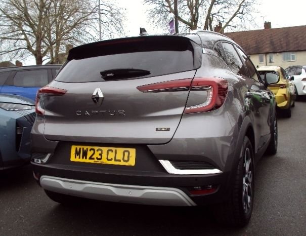 View our RENAULT CAPTUR