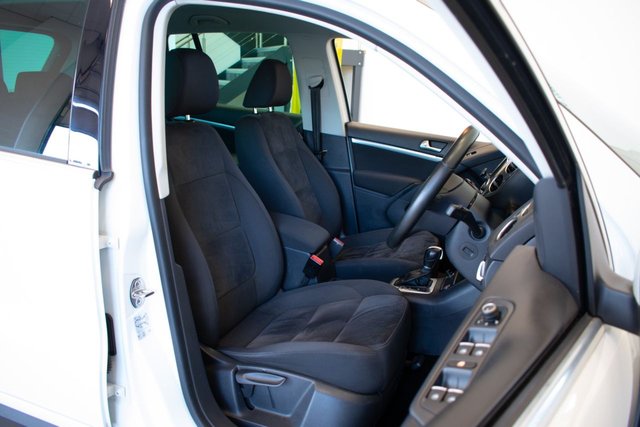2015 65 VOLKSWAGEN TIGUAN 2.0 TDI BlueMotion Tech Match Edition SUV 5dr Diesel DSG 4WD Euro 6 (s/s) (150 ps) - Photo 2
