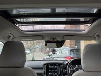 USED 2021 21 VOLVO XC40 2.0 B4 MHEV Inscription Pro SUV 5dr Petrol Hybrid Auto Euro 6 (s/s) (197 ps) Panoramic | 360 Camera | HK Sound