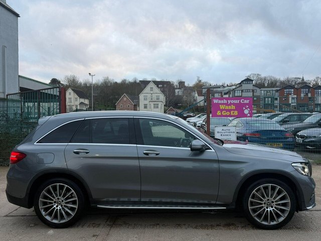 2017 MERCEDES-BENZ GLC 3.0 GLC350d V6 AMG Line (Premium Plus) G-Tronic 4MATIC Euro 6 (s/s) 5dr - Photo 3