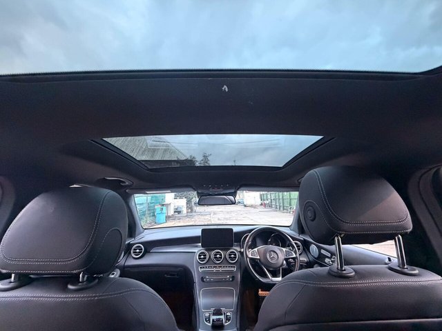 2017 MERCEDES-BENZ GLC 3.0 GLC350d V6 AMG Line (Premium Plus) G-Tronic 4MATIC Euro 6 (s/s) 5dr - Photo 2