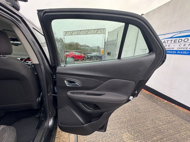 2015 Vauxhall Mokka 1.6L Exclusiv 5dr - Photo 12