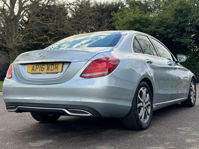 2016 Mercedes-Benz C-CLASS - Photo 8