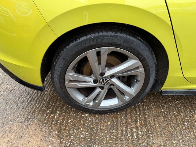 2021 VOLKSWAGEN GOLF 1.5 eTSI MHEV R-Line Hatchback 5dr Petrol Hybrid DSG Euro 6 (s/s) (150 ps) - Photo 9