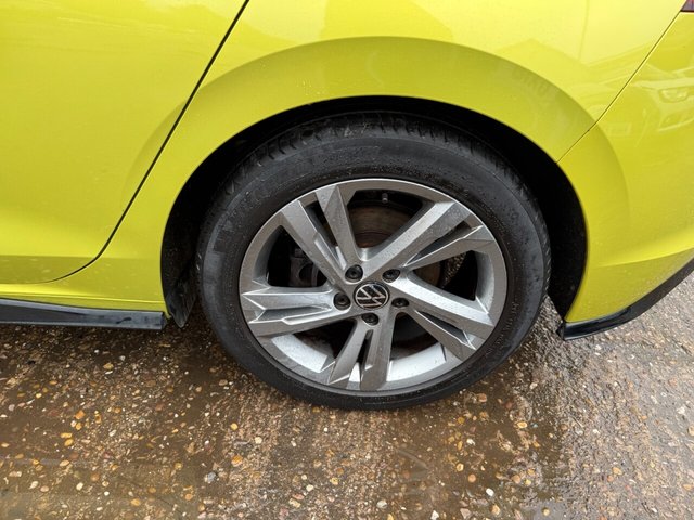 2021 VOLKSWAGEN GOLF 1.5 eTSI MHEV R-Line Hatchback 5dr Petrol Hybrid DSG Euro 6 (s/s) (150 ps) - Photo 12