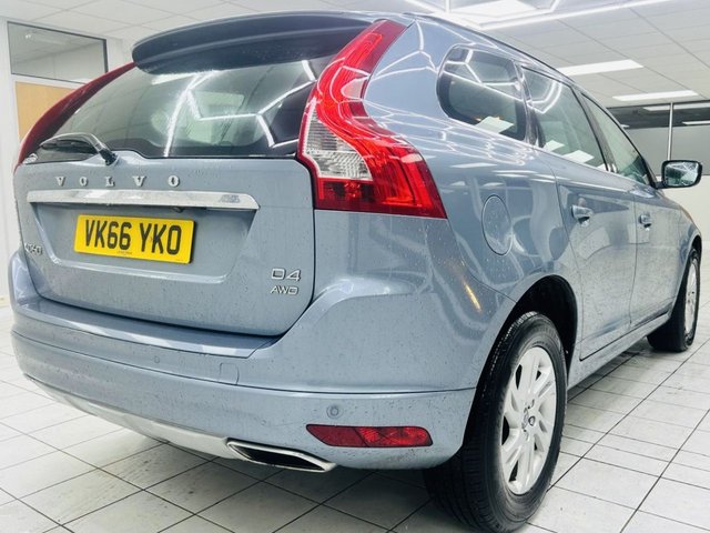 2016 VOLVO XC60 - Photo 4