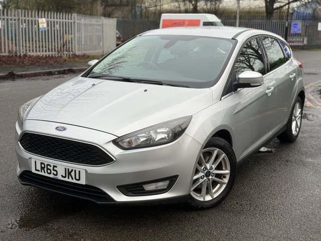 2015 Ford Focus 1L Zetec 5dr - Photo 3