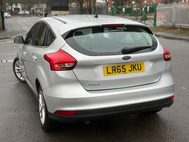 2015 Ford Focus 1L Zetec 5dr - Photo 5