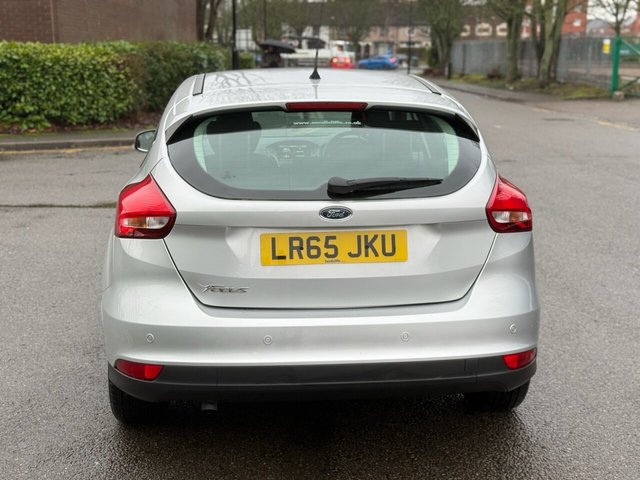 2015 Ford Focus 1L Zetec 5dr - Photo 6