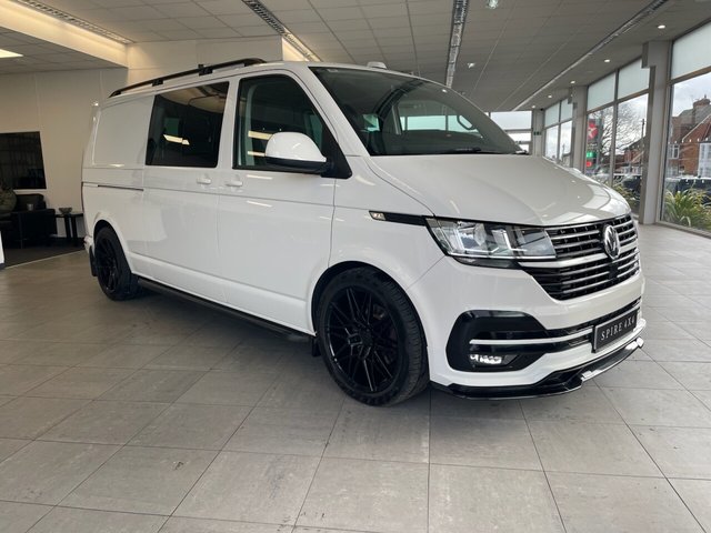 2021 71 Volkswagen Transporter 2.0 TDI T32 Highline Kombi Double Cab 5dr Diesel DSG FWD LWB High Roof Euro 6 (s/s) (150 ps)