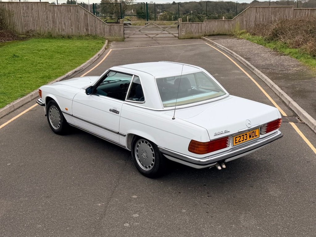 USED 1987 E MERCEDES-BENZ SL 300 R107 // 3.0L // 2d Convertible // AUTO // 188 BHP // px swap 