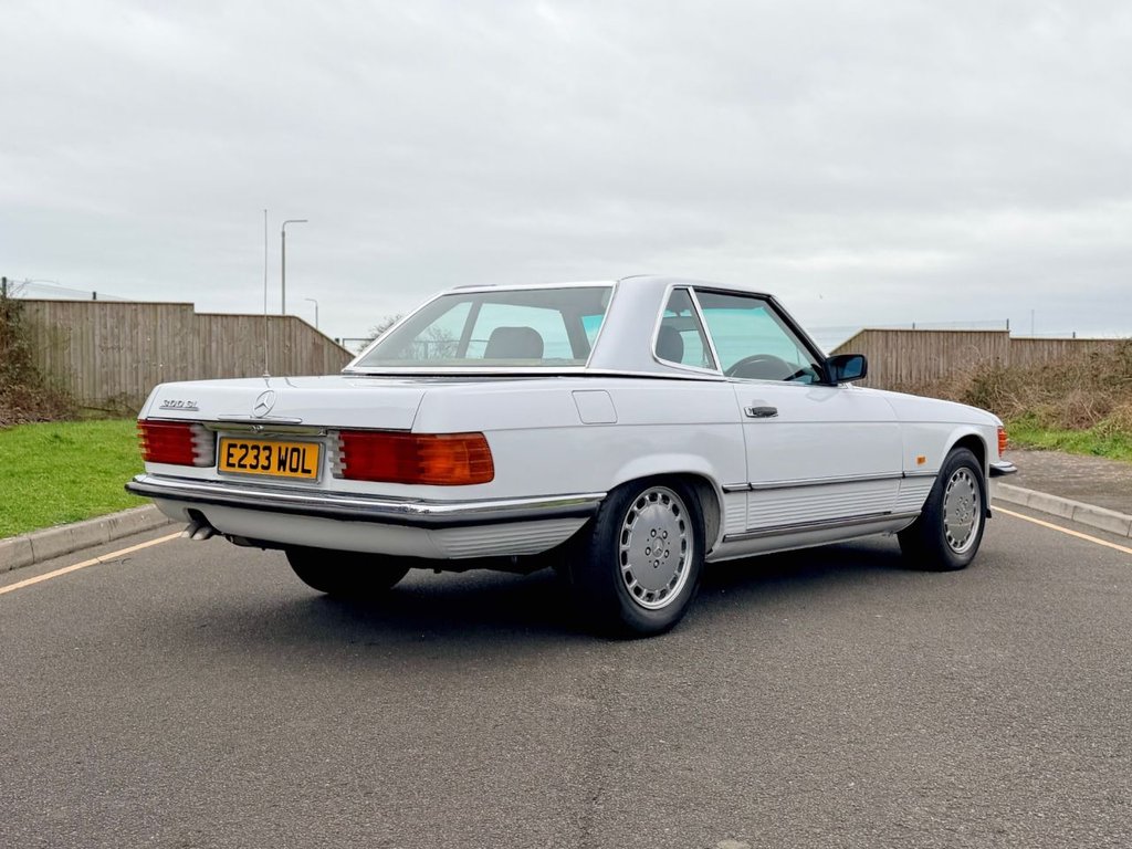 USED 1987 E MERCEDES-BENZ SL 300 R107 // 3.0L // 2d Convertible // AUTO // 188 BHP // px swap 
