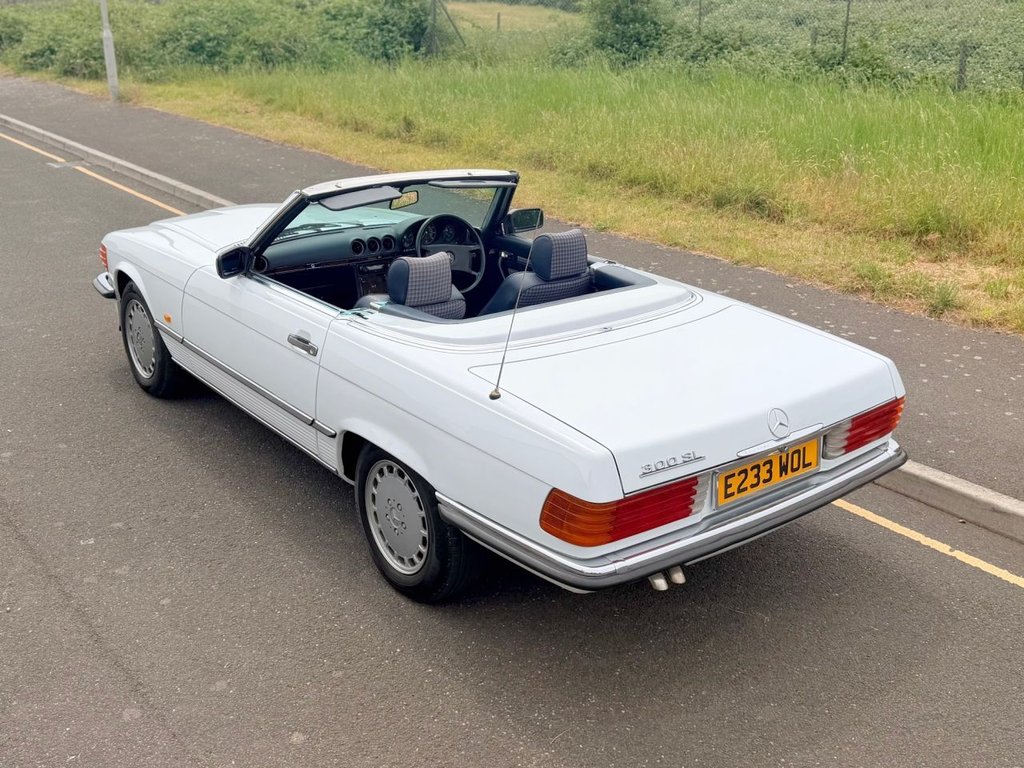 USED 1987 E MERCEDES-BENZ SL 300 R107 // 3.0L // 2d Convertible // AUTO // 188 BHP // px swap 