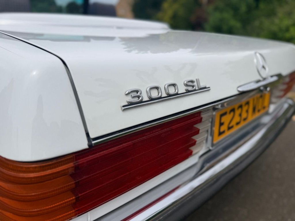 USED 1987 E MERCEDES-BENZ SL 300 R107 // 3.0L // 2d Convertible // AUTO // 188 BHP // px swap 